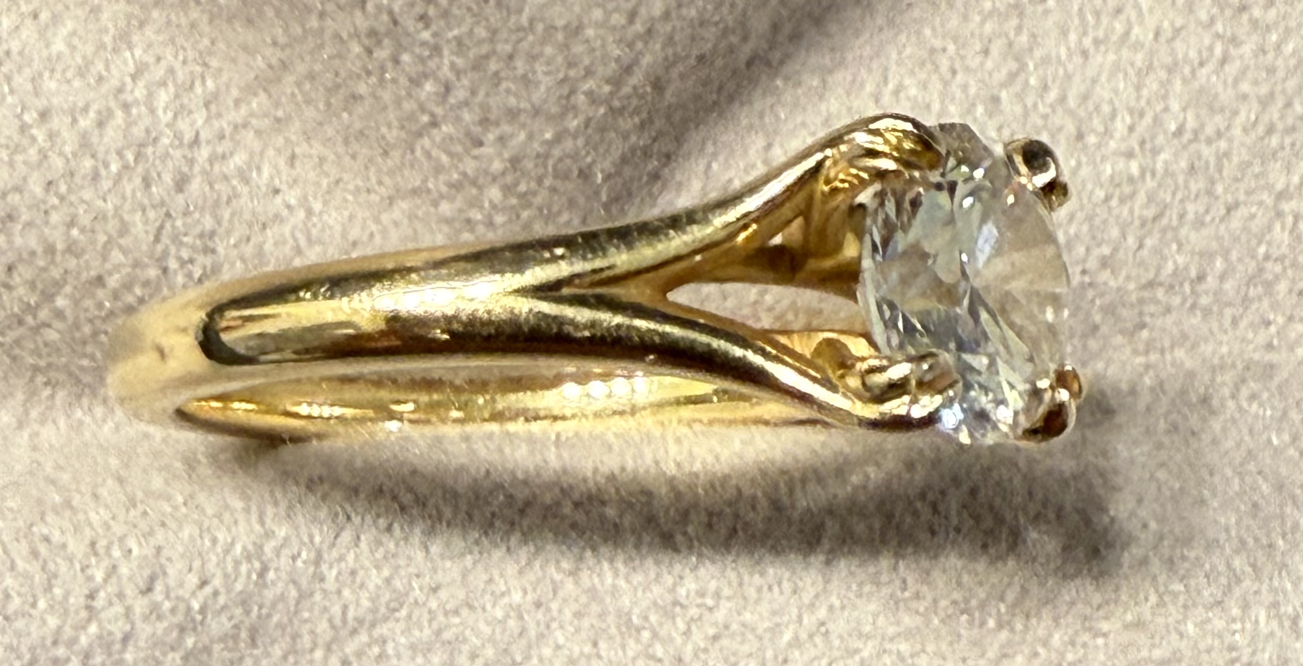 IGI 1.51 Carat G VS1 Round Lab Grown Diamond Ring - Image 13