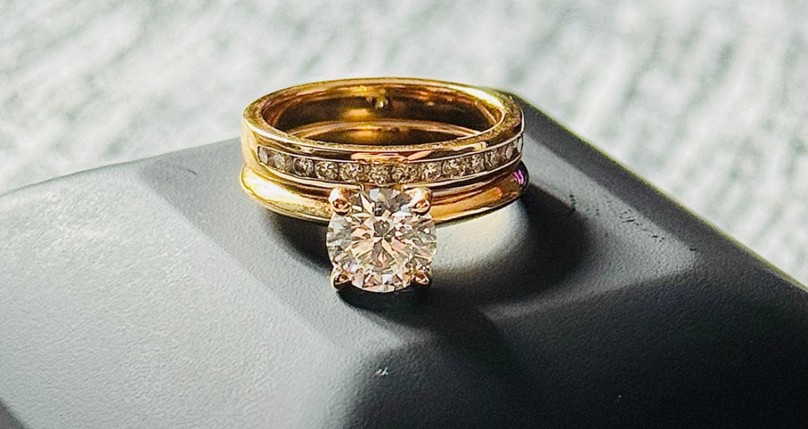 IGI 1.5 Carat D VVS1 Round Lab Grown Diamond Ring - Image 1