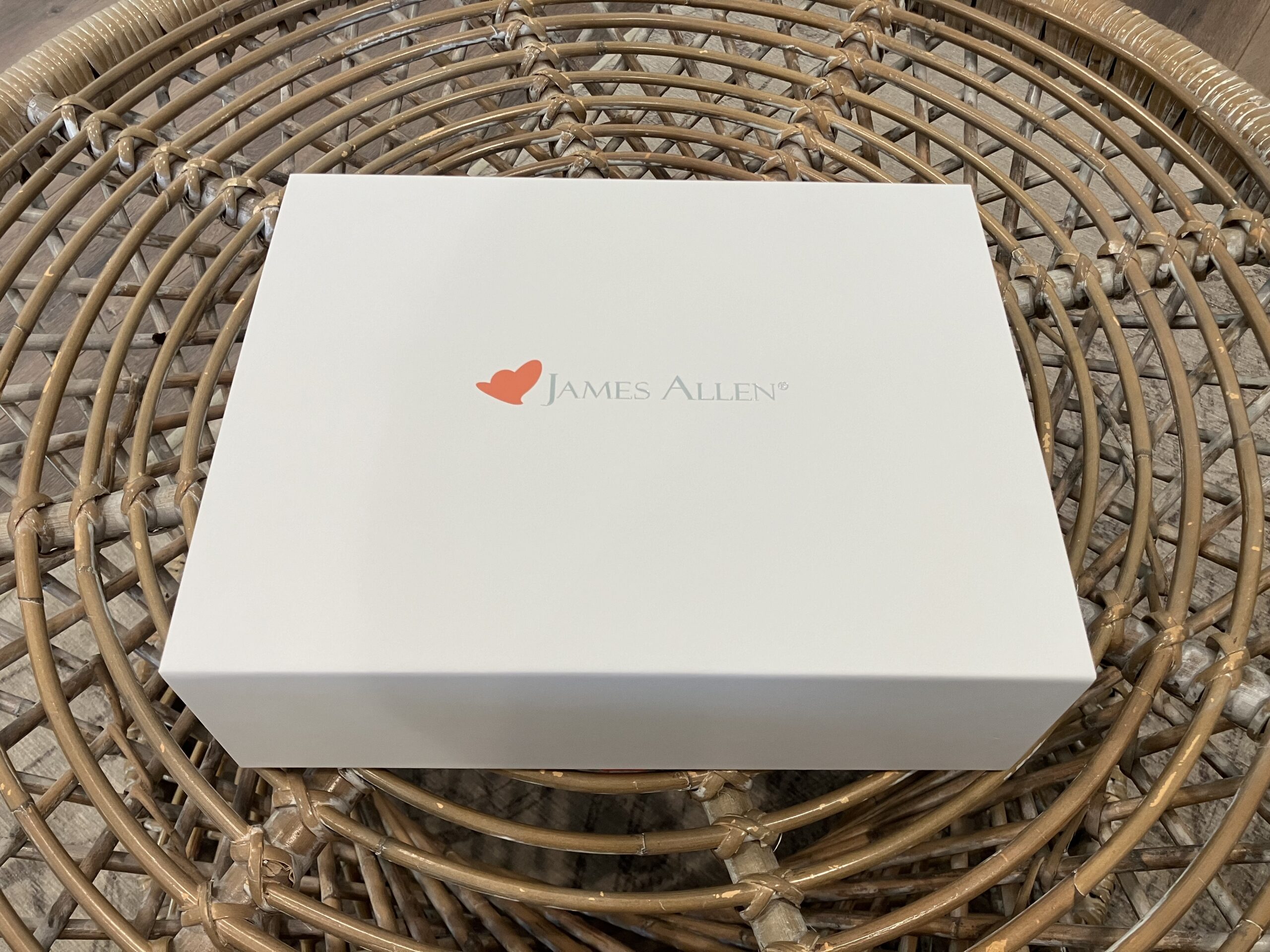 1.03 Carat D VVS2 Round Lab Grown Diamond Ring - Image 5