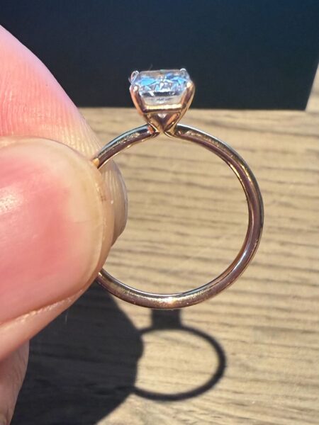 IGI 1.73 Carat F VS1 Radiant Lab Grown Diamond Ring - Image 3