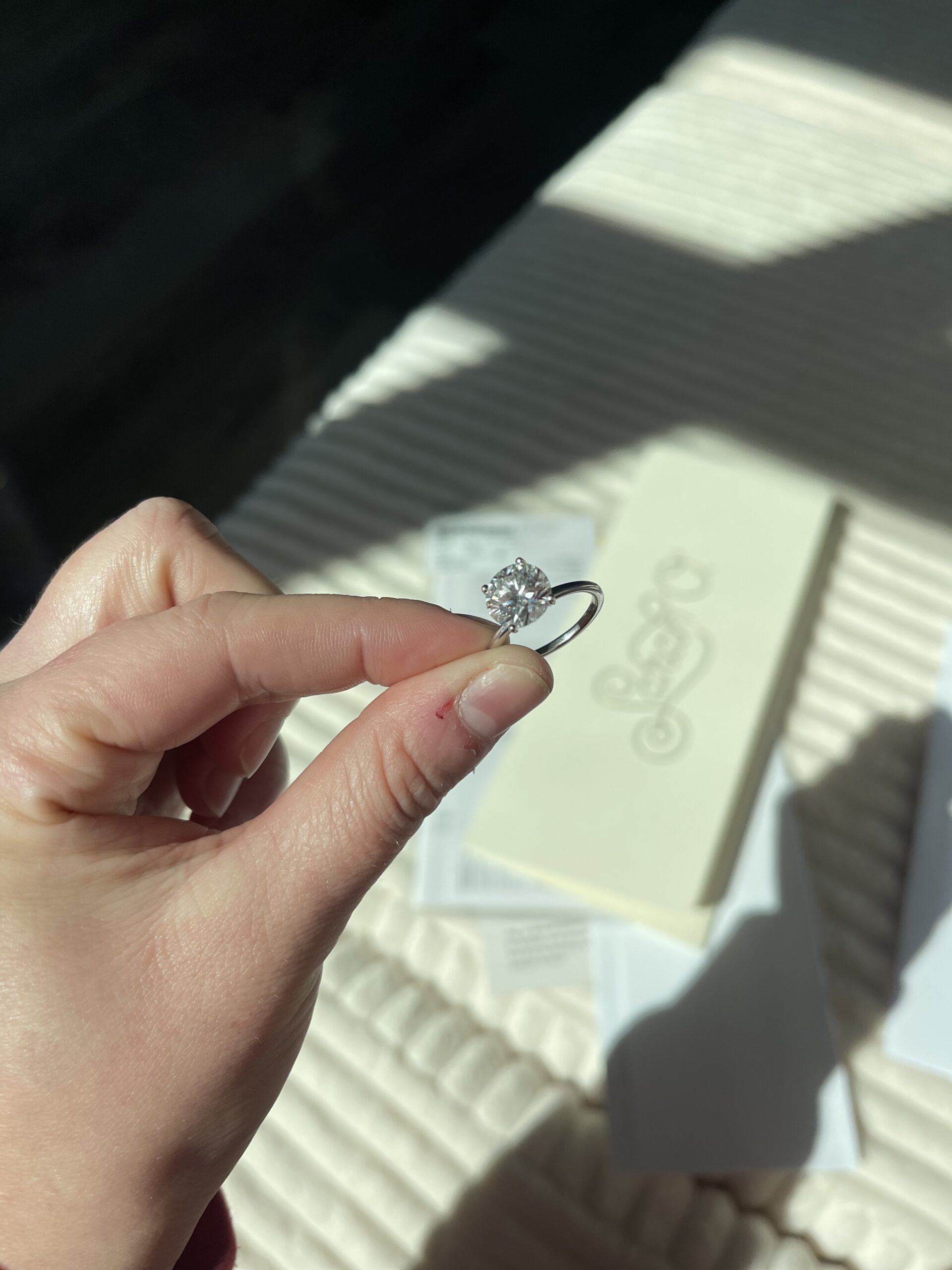 IGI 3.09 Carat D VS1 Round Lab Grown Diamond Ring - Image 8