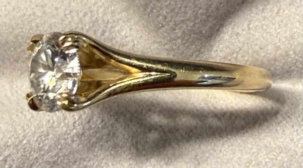 IGI 1.51 Carat G VS1 Round Lab Grown Diamond Ring - Image 5