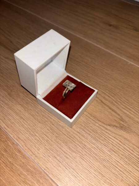 IGI 5.05 Carat F VS1 Radiant Lab Grown Diamond Ring - Image 4