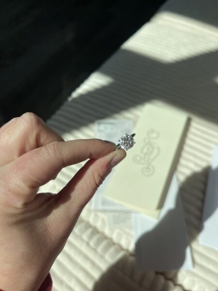 IGI 3.09 Carat D VS1 Round Lab Grown Diamond Ring - Image 7