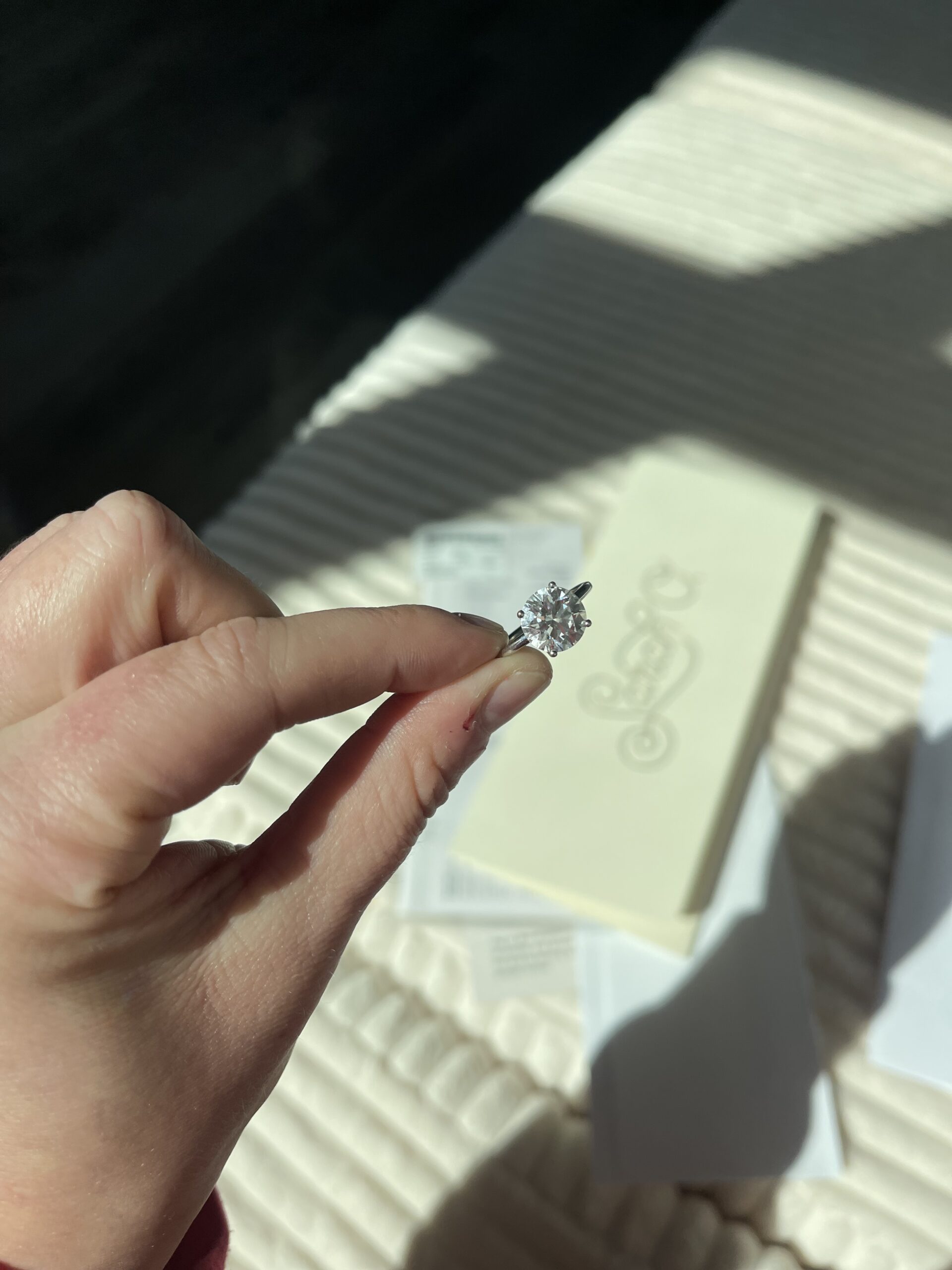 IGI 3.09 Carat D VS1 Round Lab Grown Diamond Ring - Image 7