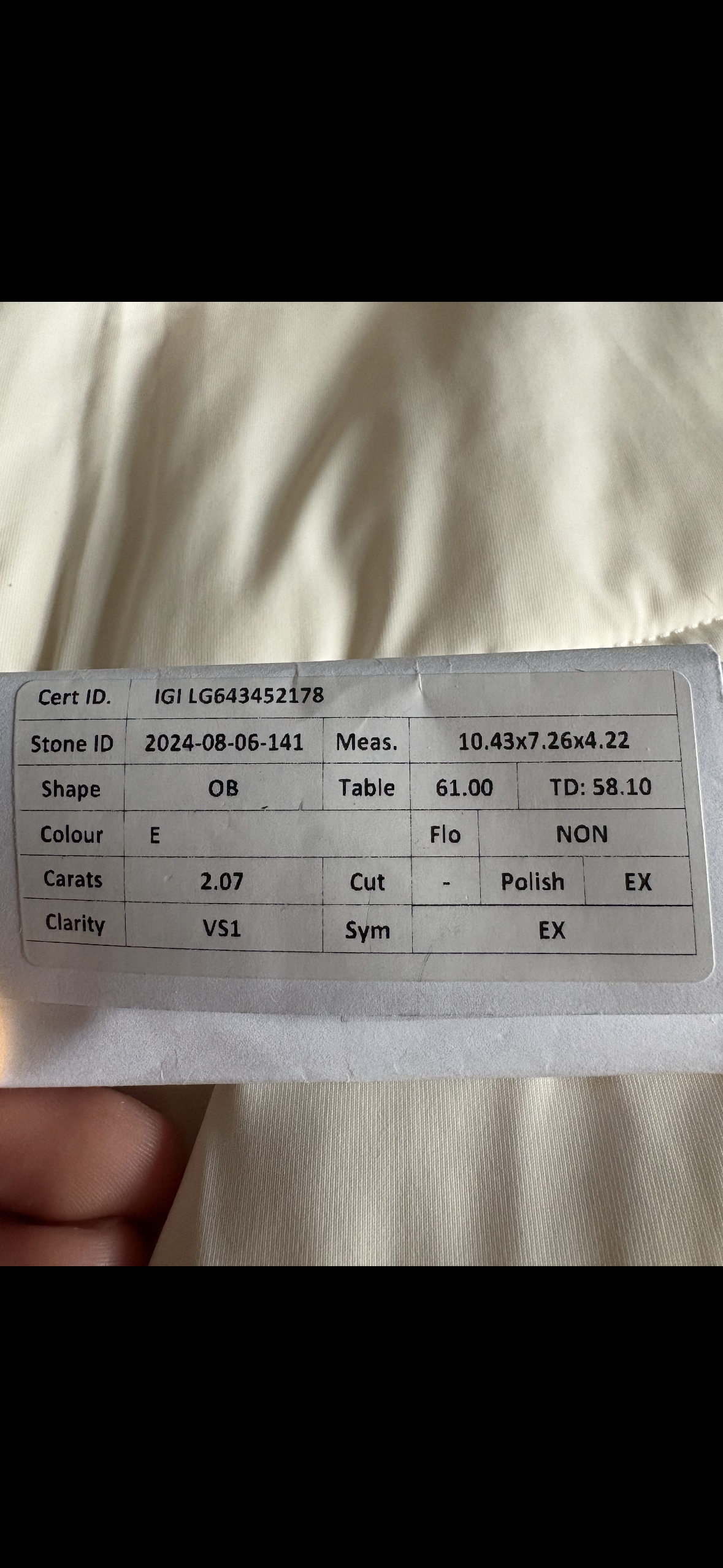 IGI 2.07 Carat E VS1 Oval Lab Grown Diamond Ring - Image 7