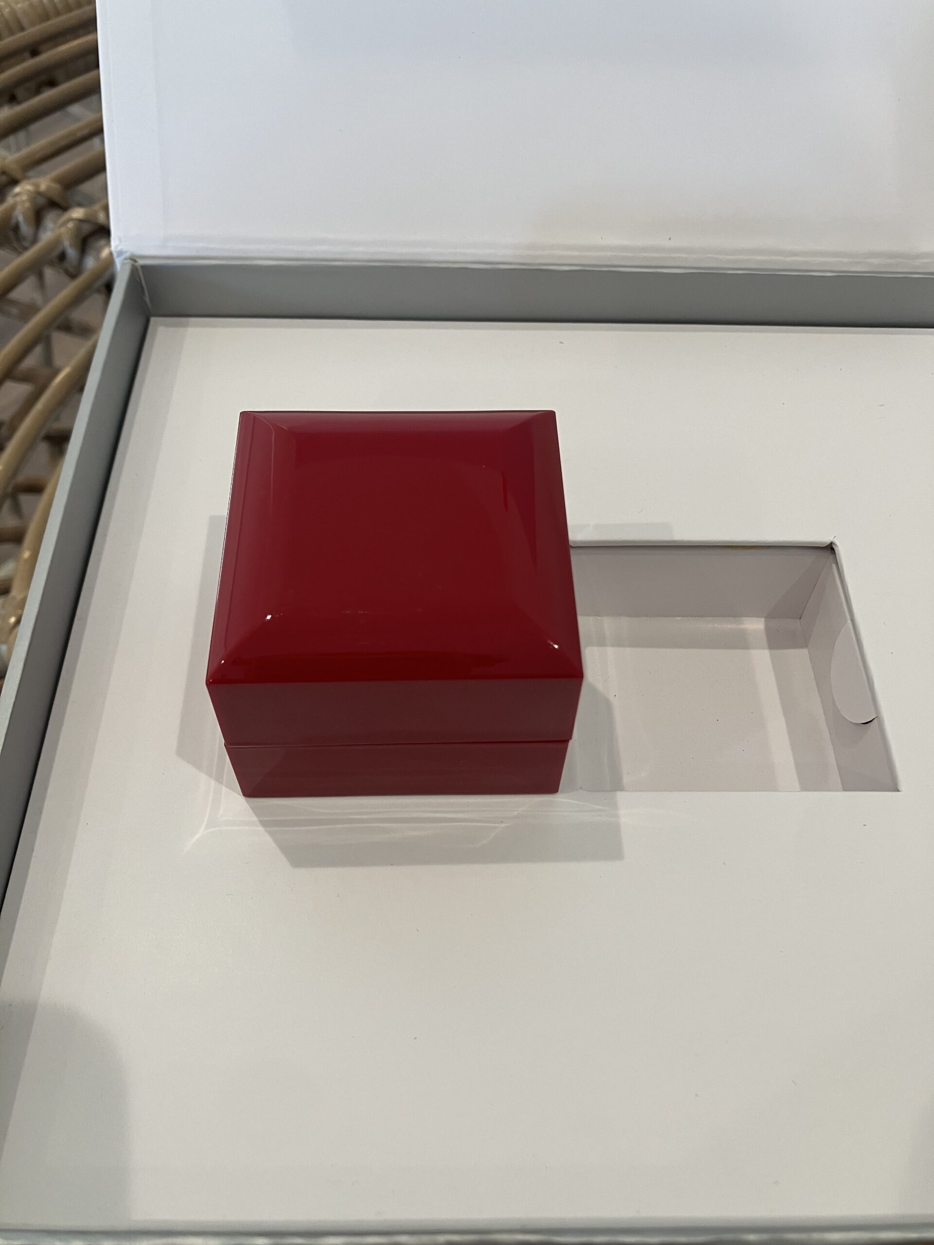 1.03 Carat D VVS2 Round Lab Grown Diamond Ring - Image 4