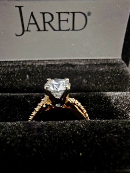 IGI 1.09 Carat D VS1 Round Lab Grown Diamond Ring