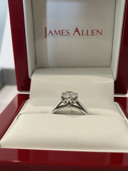 1.03 Carat D VVS2 Round Lab Grown Diamond Ring