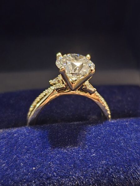 Not Sure/Unknown 2.57 Carat F VVS2 Round Lab Grown Diamond Ring - Image 4