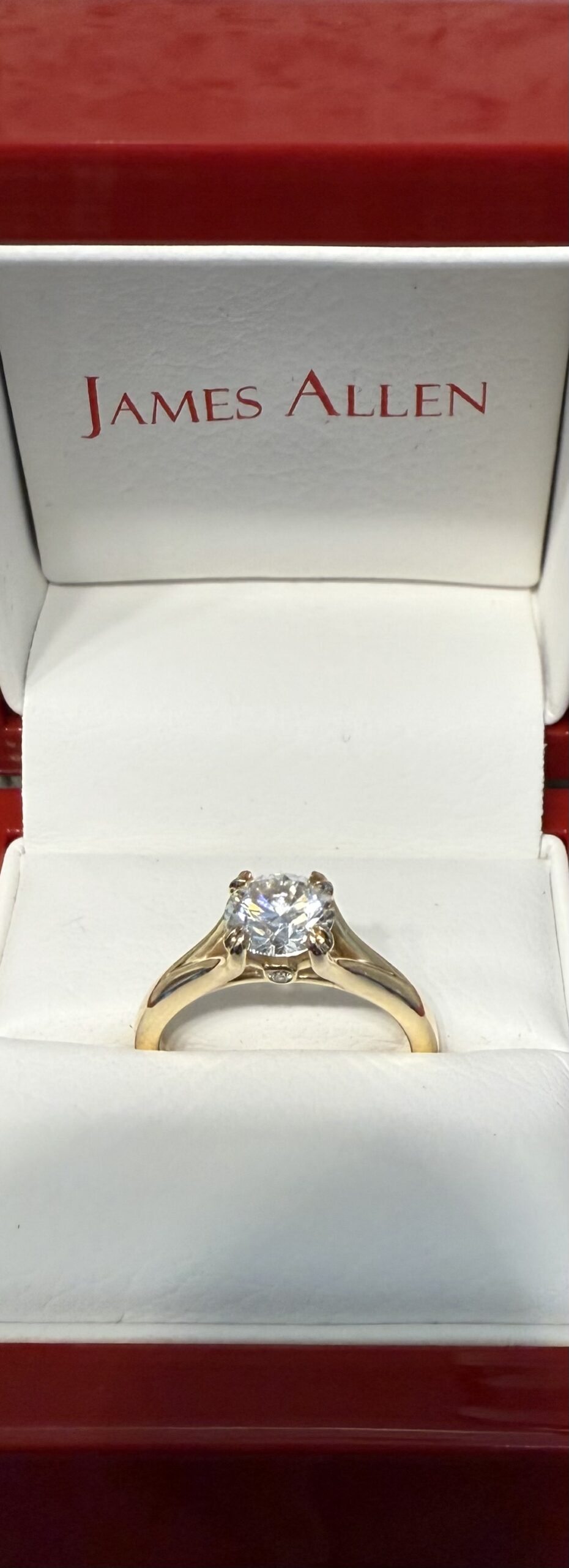 IGI 1.51 Carat G VS1 Round Lab Grown Diamond Ring - Image 6