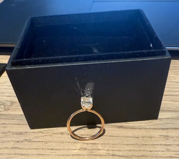 IGI 1.73 Carat F VS1 Radiant Lab Grown Diamond Ring - Image 5
