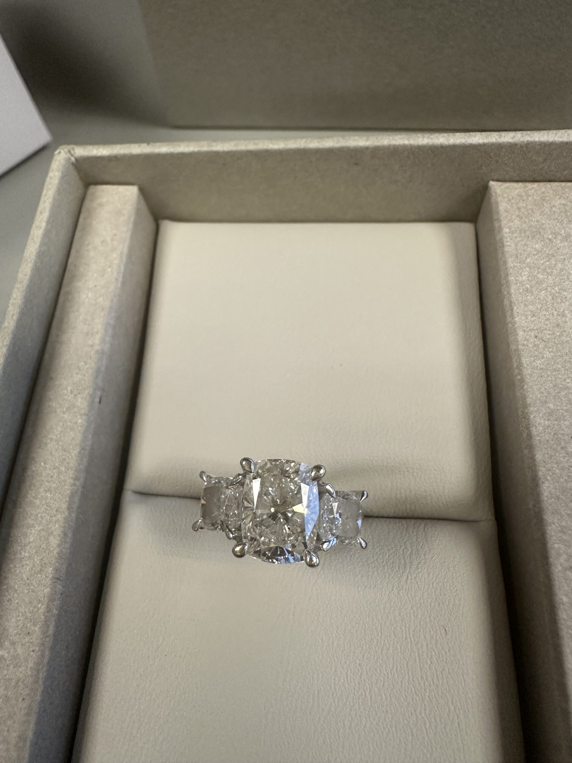 IGI 5.02 Carat Total Weight D VS2 Cushion Lab Grown Diamond Ring - Image 1