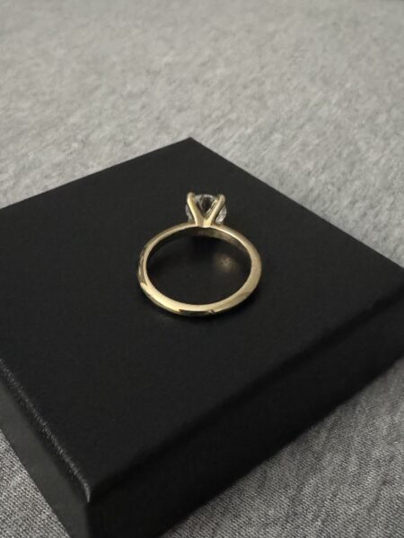 IGI 1.5 Carat D VVS1 Round Lab Grown Diamond Ring - Image 3