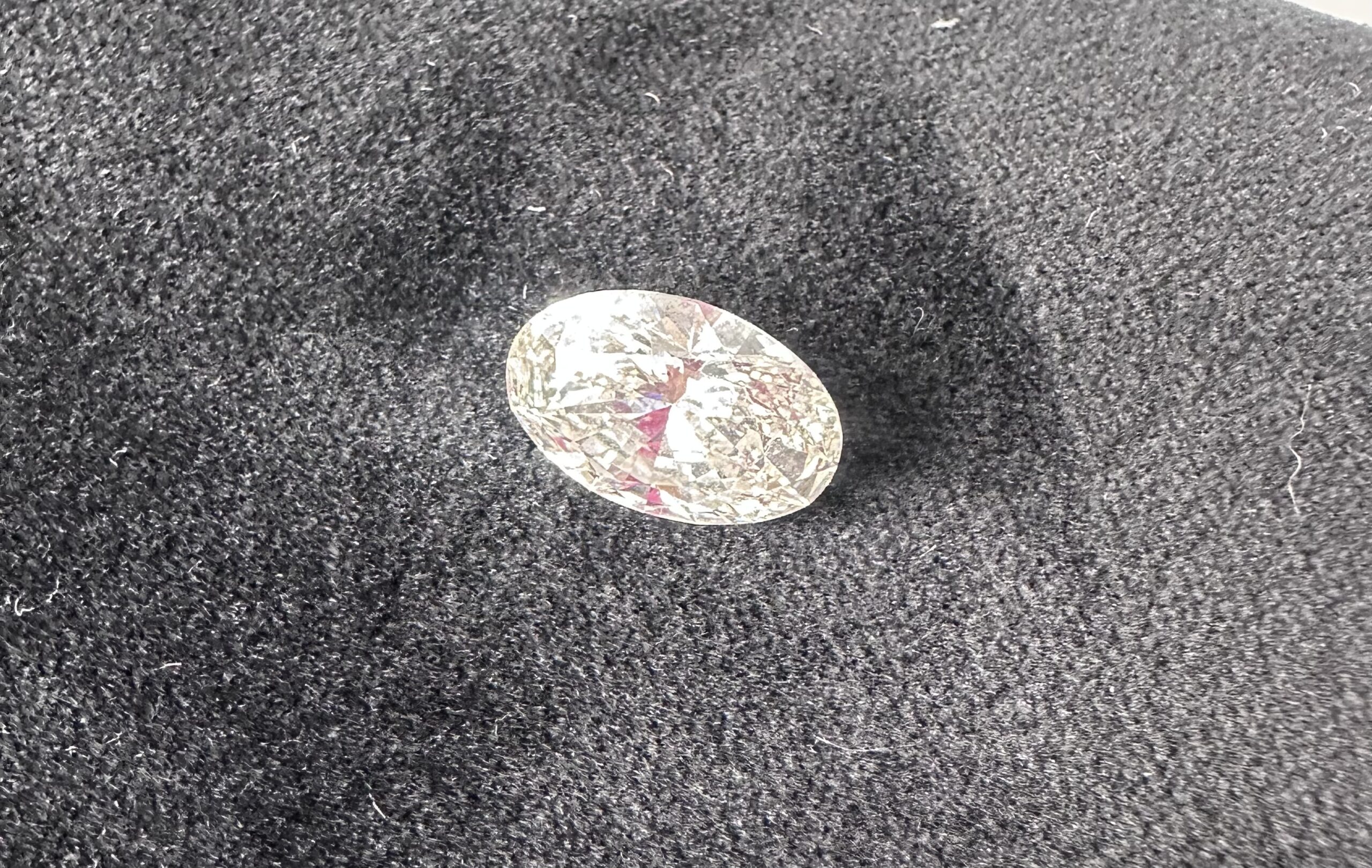 IGI 5.39 Carat G VS1 Oval Lab Grown Diamond Loose Diamond - Image 4