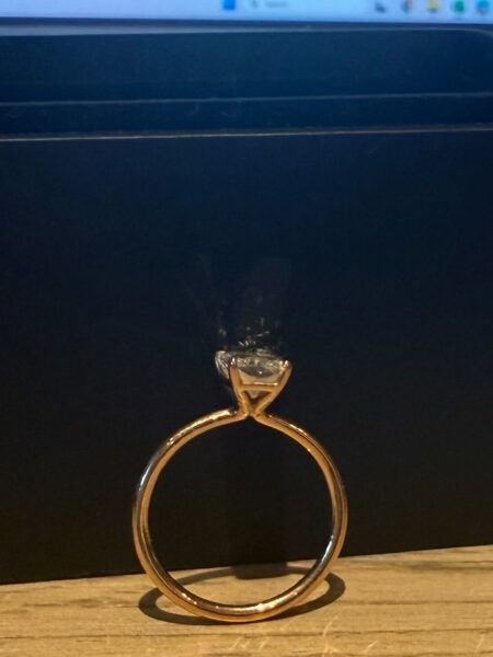 IGI 1.73 Carat F VS1 Radiant Lab Grown Diamond Ring - Image 4