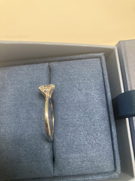 GCAL 1 Carat G VS1 Oval Lab Grown Diamond Ring - Image 4