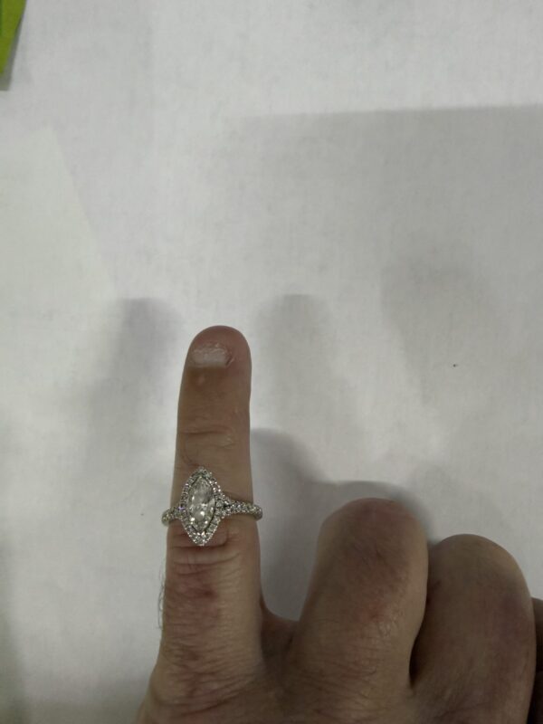 IGI 1.03 Carat G VVS1 Marquise Lab Grown Diamond Ring - Image 2
