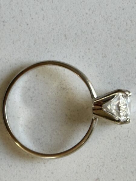 1.91 Carat D VVS2 Oval Lab Grown Diamond Ring - Image 7