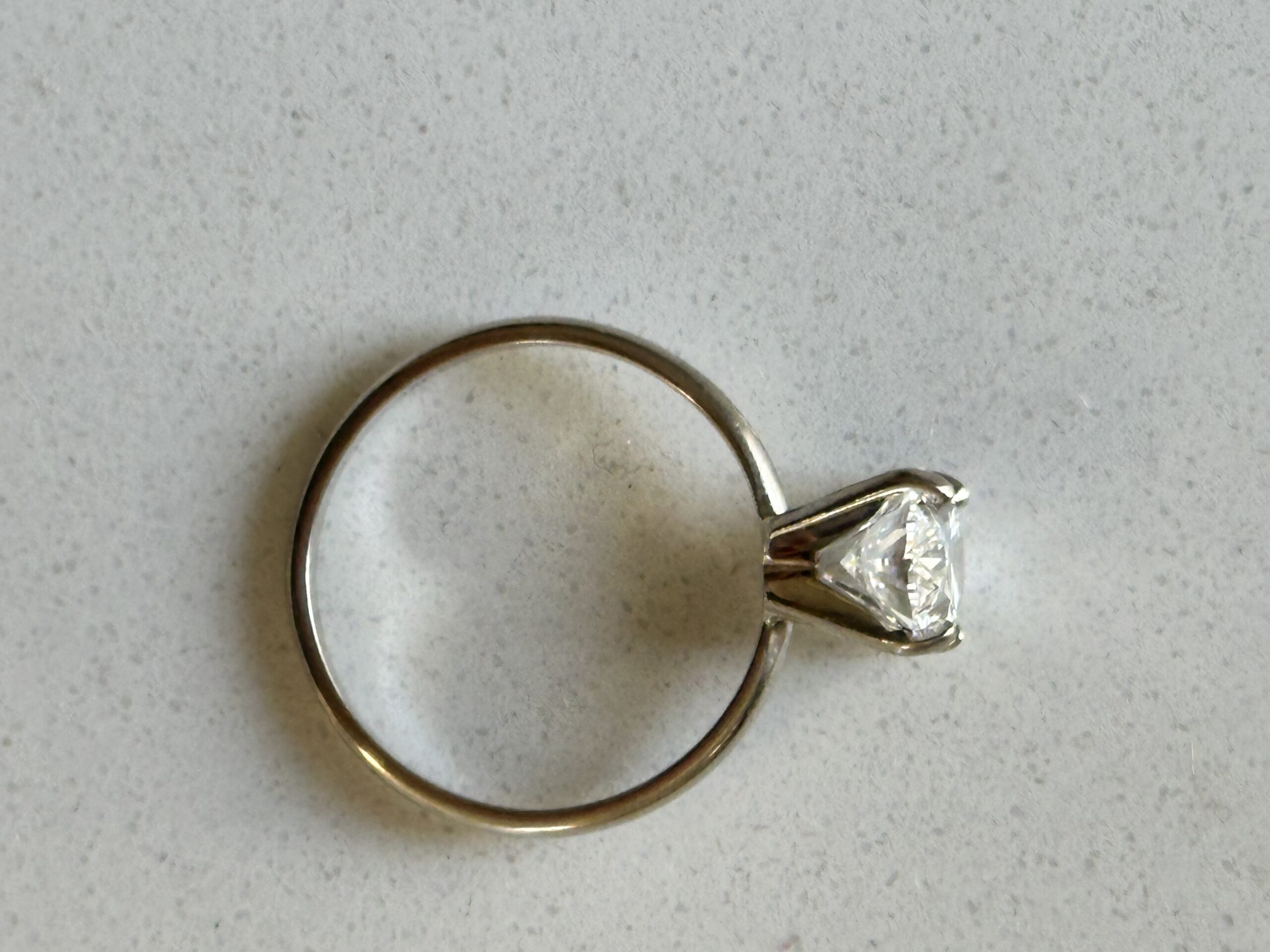 1.91 Carat D VVS2 Oval Lab Grown Diamond Ring - Image 7