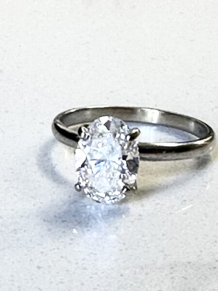 1.91 Carat D VVS2 Oval Lab Grown Diamond Ring - Image 9
