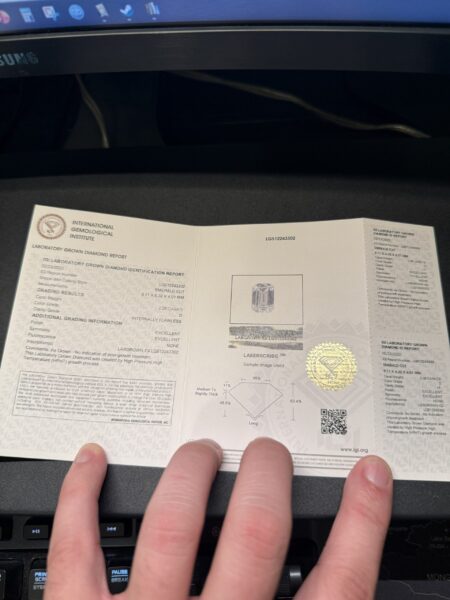 IGI 2.28 Carat D IF Emerald Lab Grown Diamond Ring - Image 6