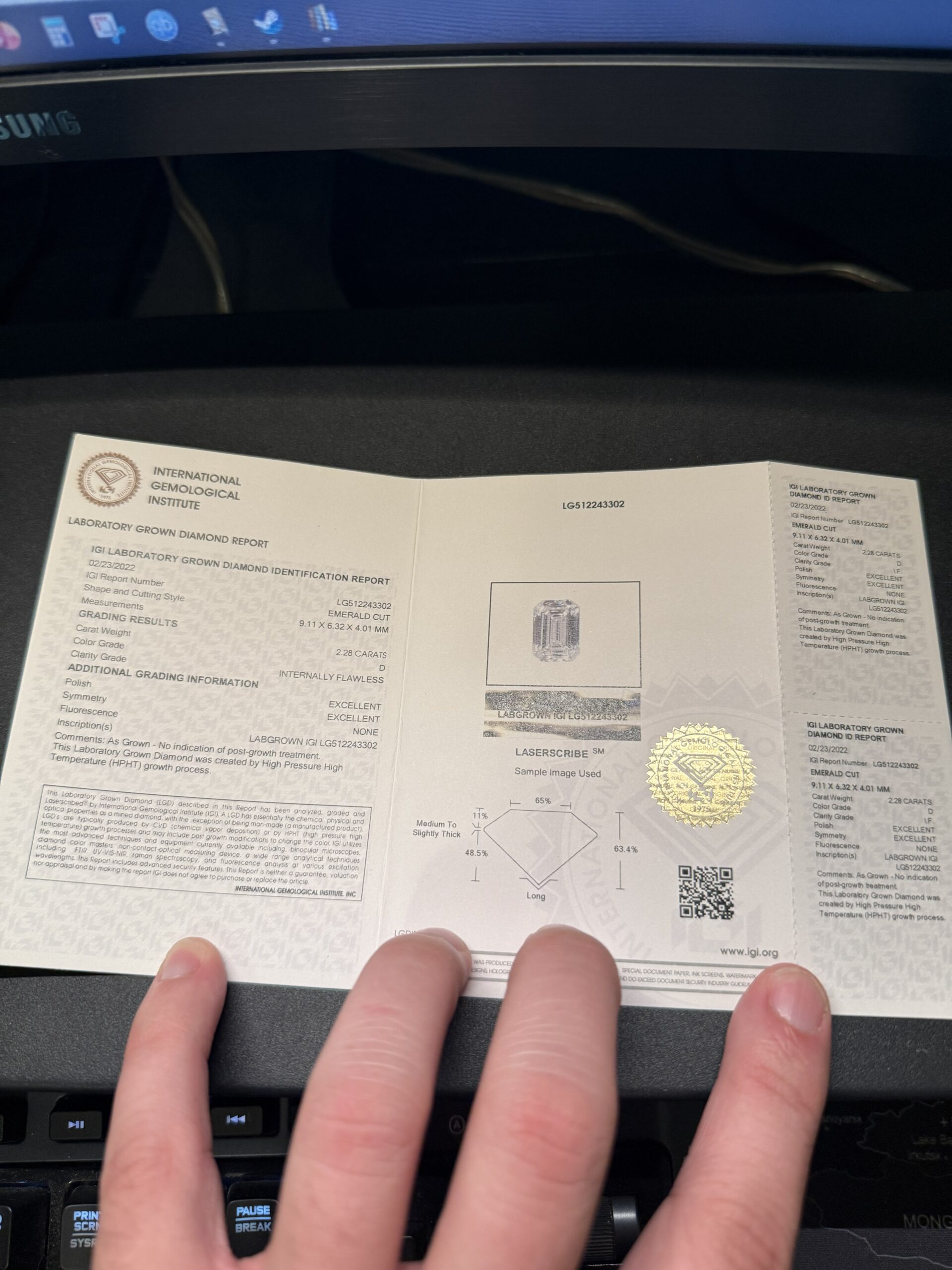 IGI 2.28 Carat D IF Emerald Lab Grown Diamond Ring - Image 6