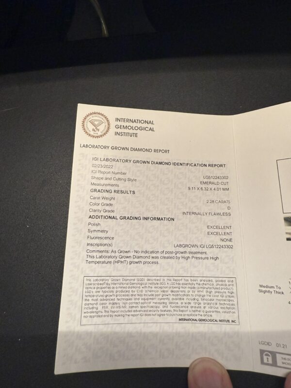 IGI 2.28 Carat D IF Emerald Lab Grown Diamond Ring - Image 10