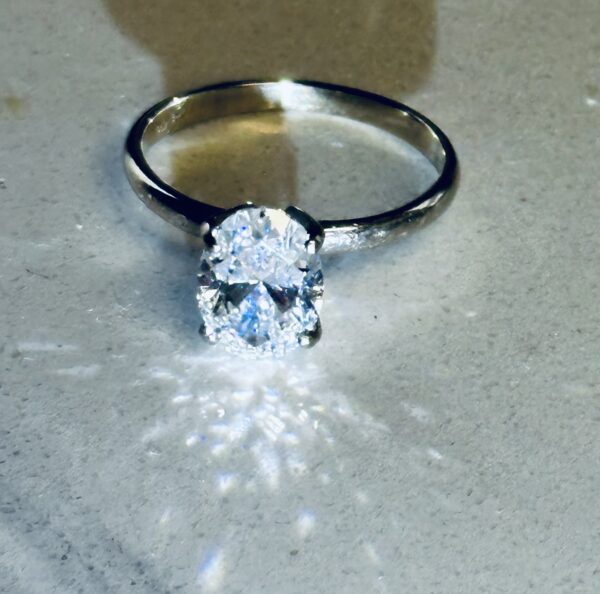 1.91 Carat D VVS2 Oval Lab Grown Diamond Ring - Image 10