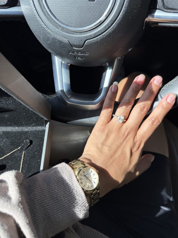 IGI 2.58 Carat D VS1 Oval Lab Grown Diamond Ring - Image 3