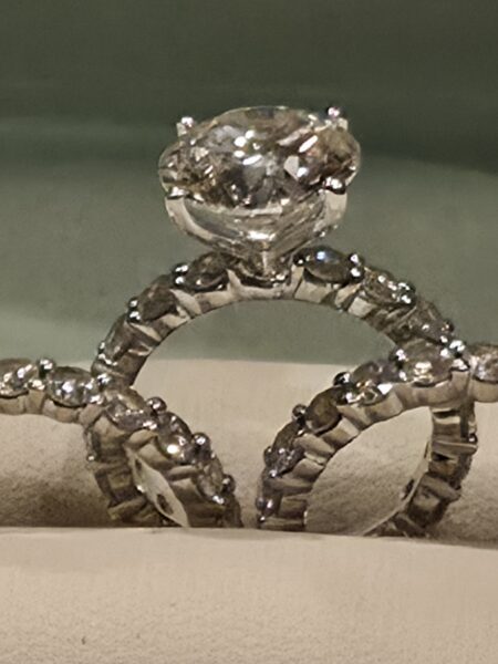 IGI 5.66 Carat G VVS2 Round Lab Grown Diamond Ring