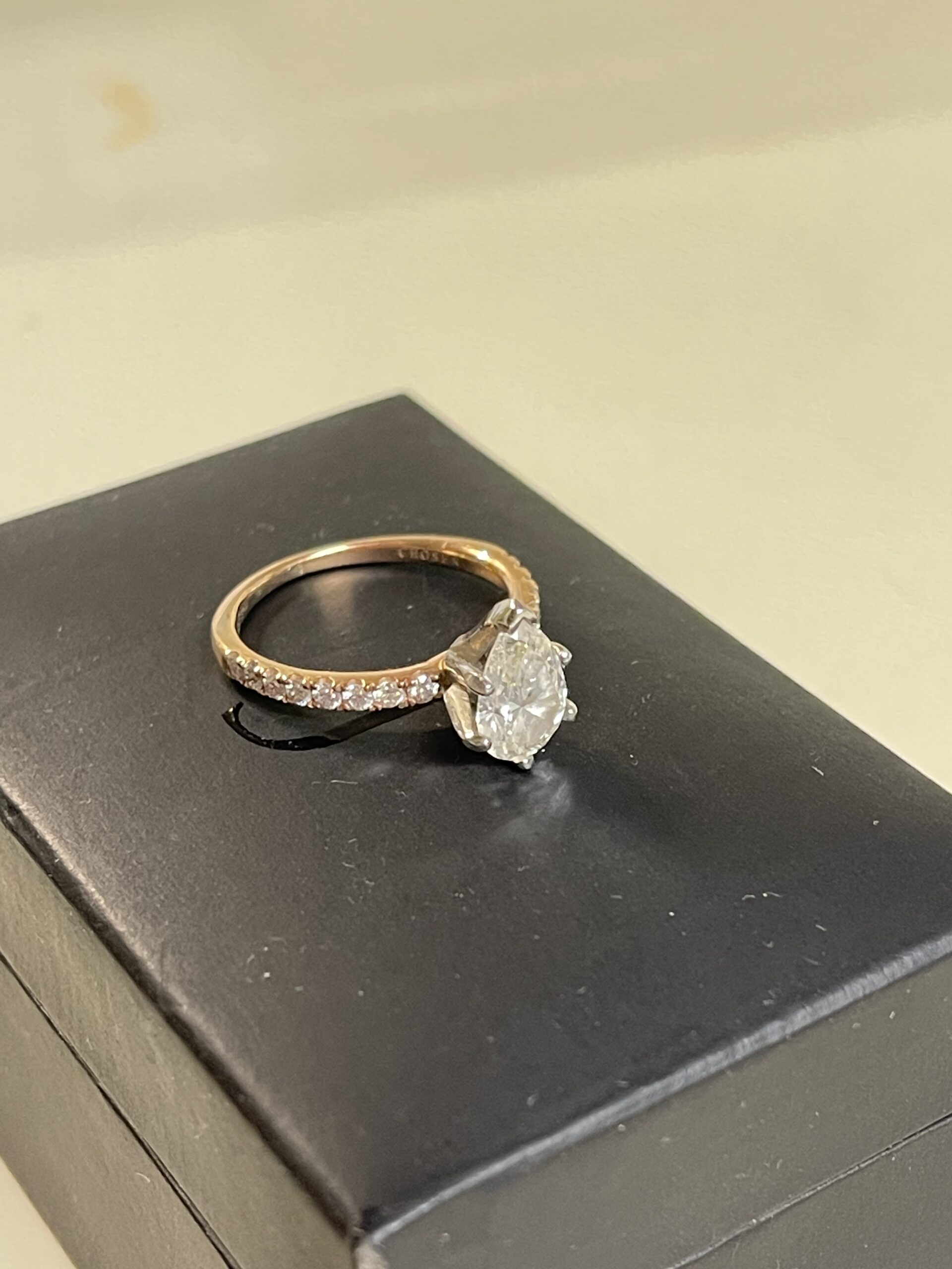 IGI 1.47 Carat E VVS2 Pear Lab Grown Diamond Ring - Image 5