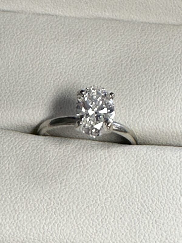 1.91 Carat D VVS2 Oval Lab Grown Diamond Ring - Image 8