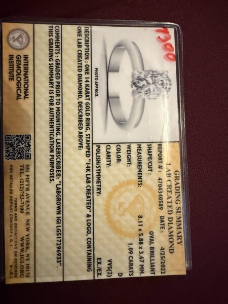 1.09 Carat D VVS2 Oval Lab Grown Diamond Ring - Image 7