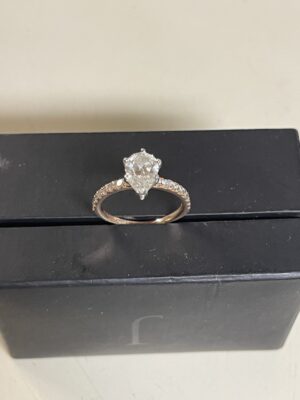IGI 1.47 Carat E VVS2 Pear Lab Grown Diamond Ring