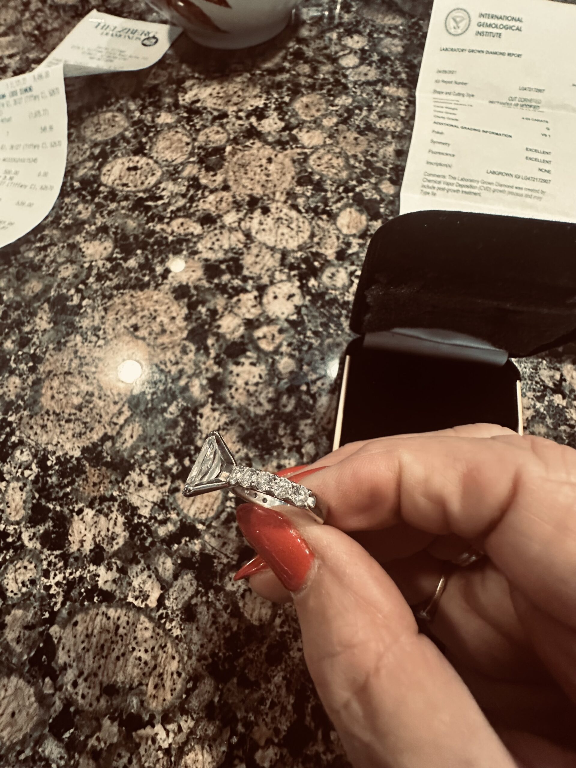 GSI 4.03 Carat E VS1 Radiant Lab Grown Diamond Ring - Image 3