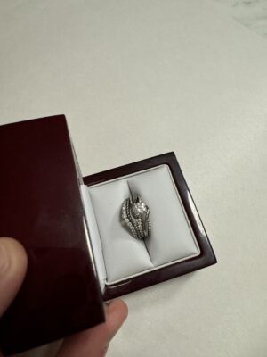 Not Sure/Unknown .82 Carat G VS1 Round Lab Grown Diamond Ring