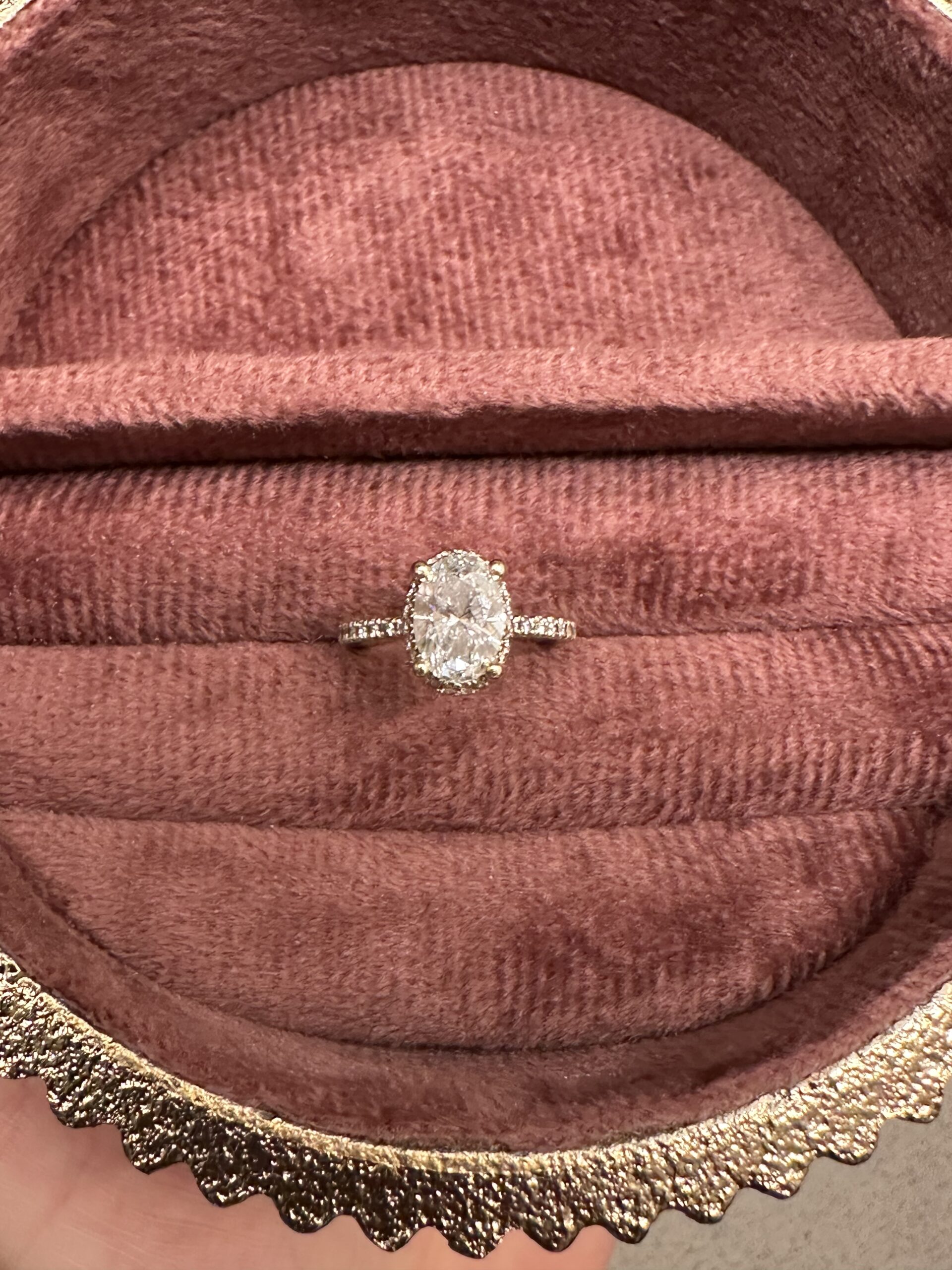 Not Sure/Unknown 1.73 Carat F VS1 Oval Lab Grown Diamond Ring - Image 8