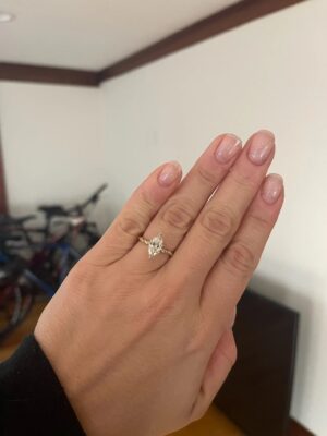 IGI 1.4 Carat J VS2 Marquise Natural Diamond Diamond Ring