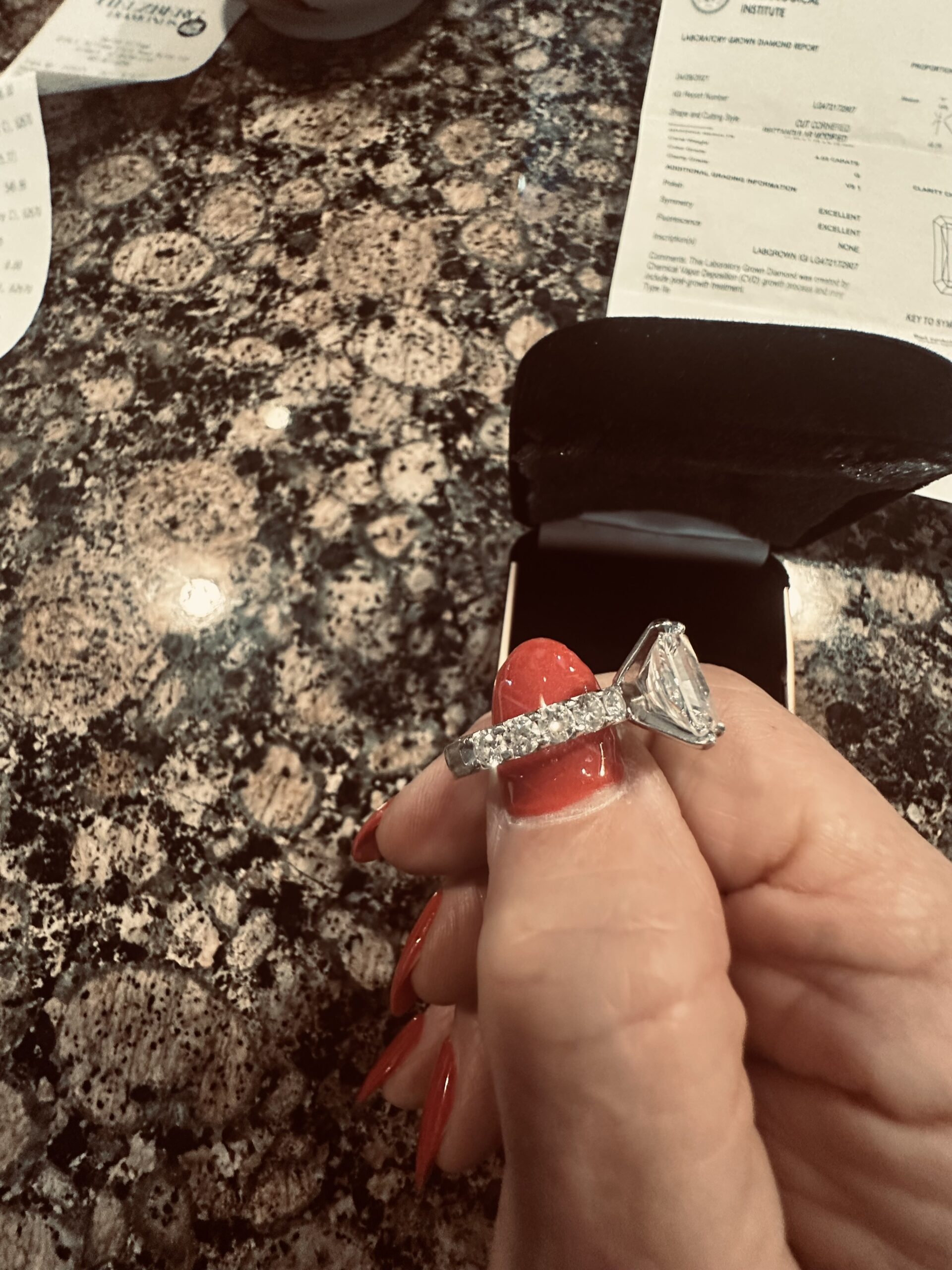 GSI 4.03 Carat E VS1 Radiant Lab Grown Diamond Ring - Image 4