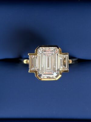 IGI 2.81 Carat E VVS2 Emerald Lab Grown Diamond Ring