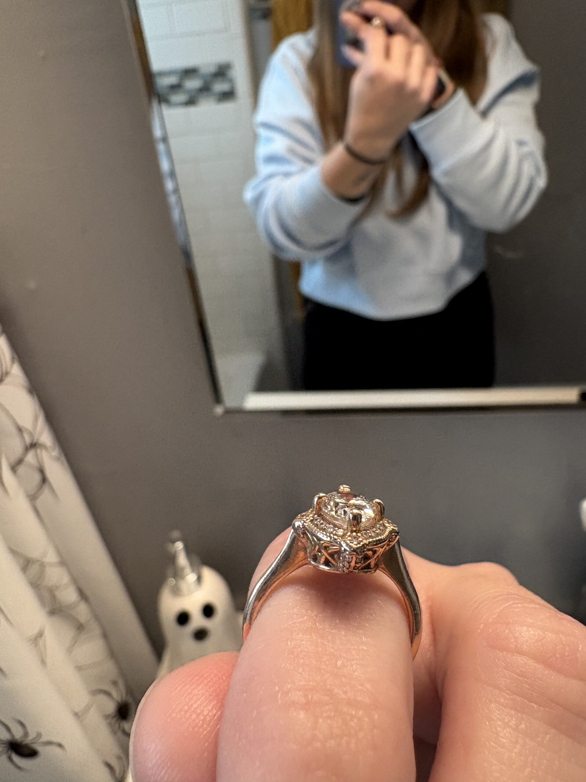 IGI 1.15 Carat G VS1 Oval Lab Grown Diamond Ring - Image 6