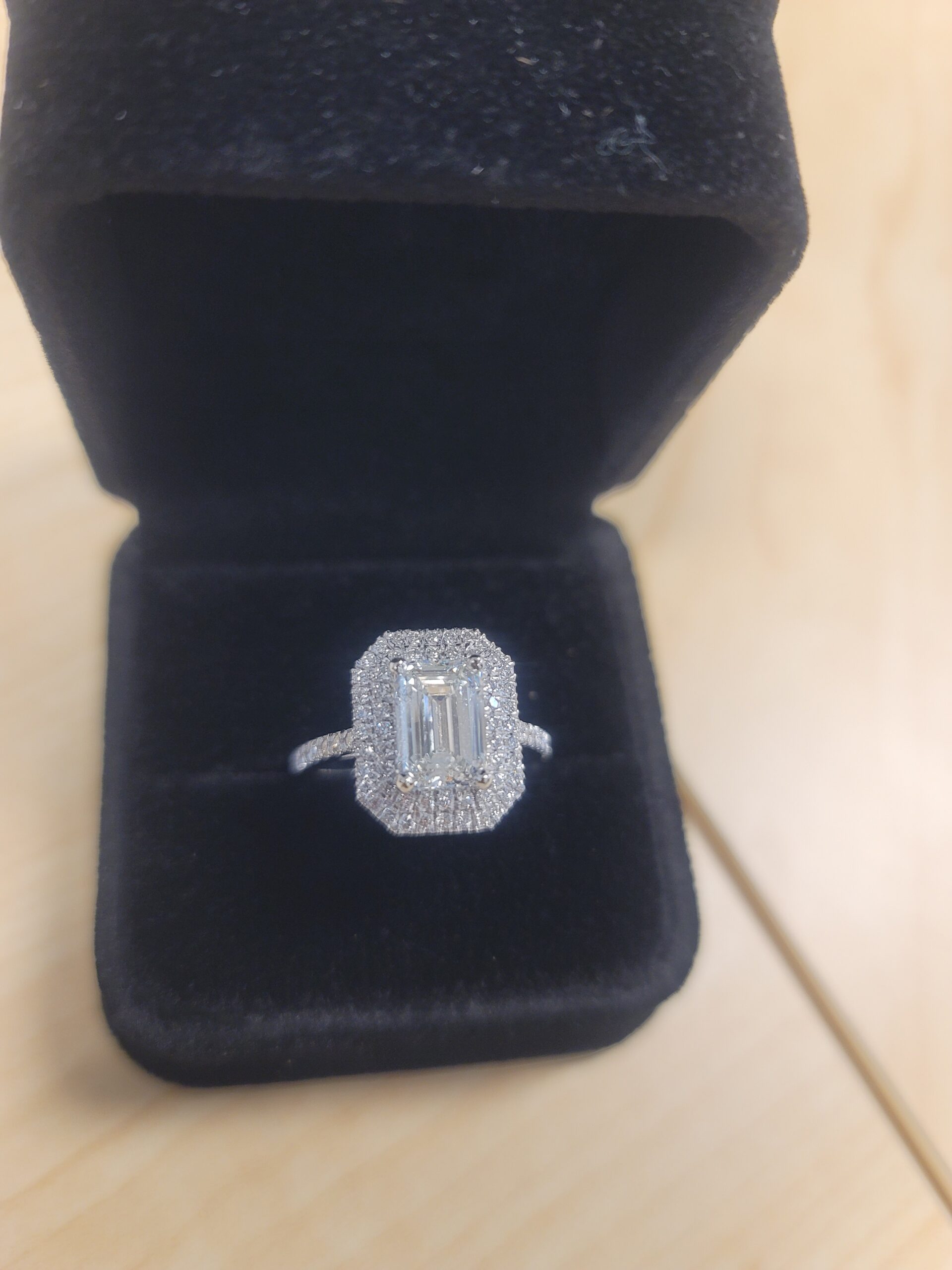 Not Sure/Unknown 2.67 Carat F VVS2 Emerald Lab Grown Diamond Ring