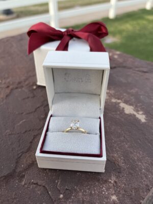 IGI 1.28 Carat F VS1 Oval Lab Grown Diamond Ring