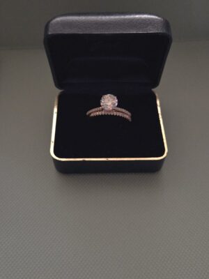 IGI 2.0 Carat E VVS1 Round Lab Grown Diamond Ring