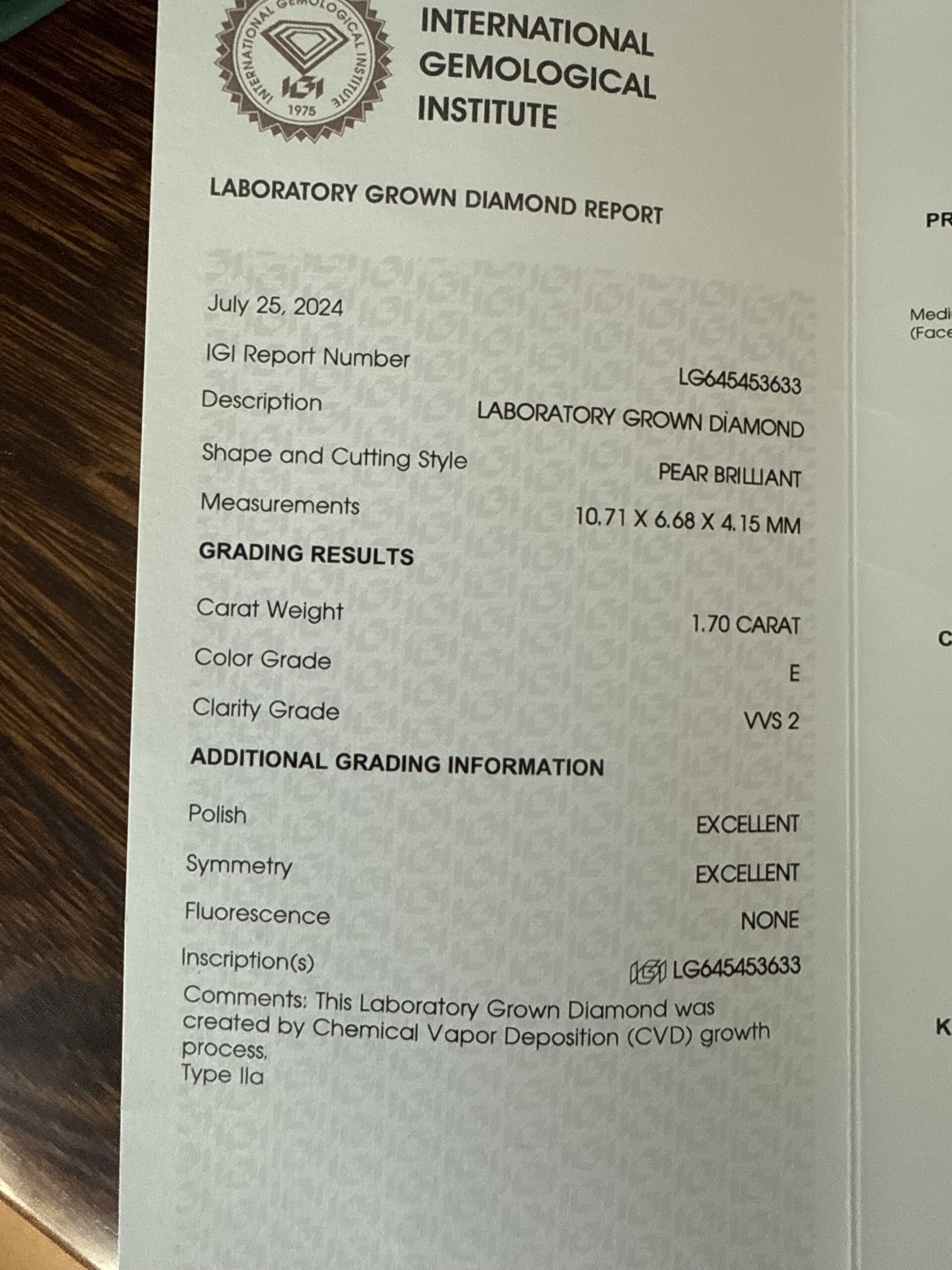 IGI 1.7 Carat E VVS2 Pear Lab Grown Diamond Ring - Image 3