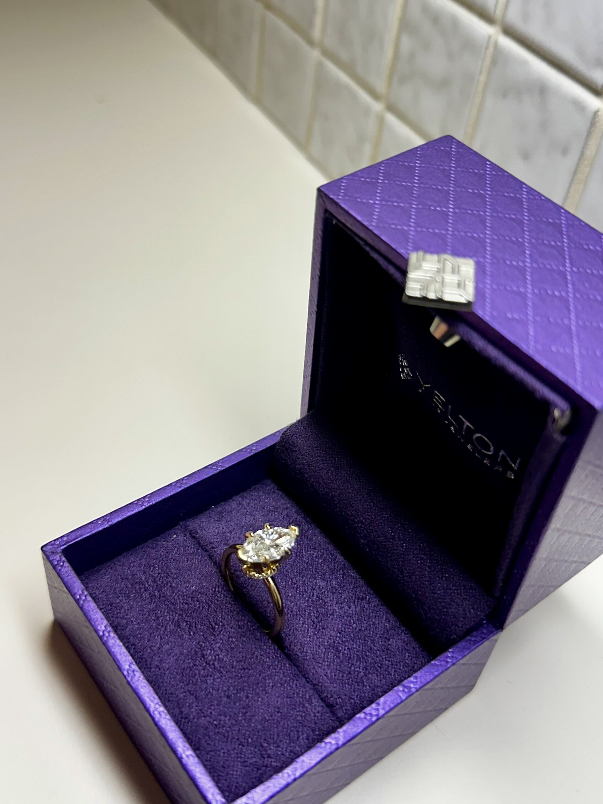 IGI 1.82 Carat G VS1 Marquise Lab Grown Diamond Ring - Image 2