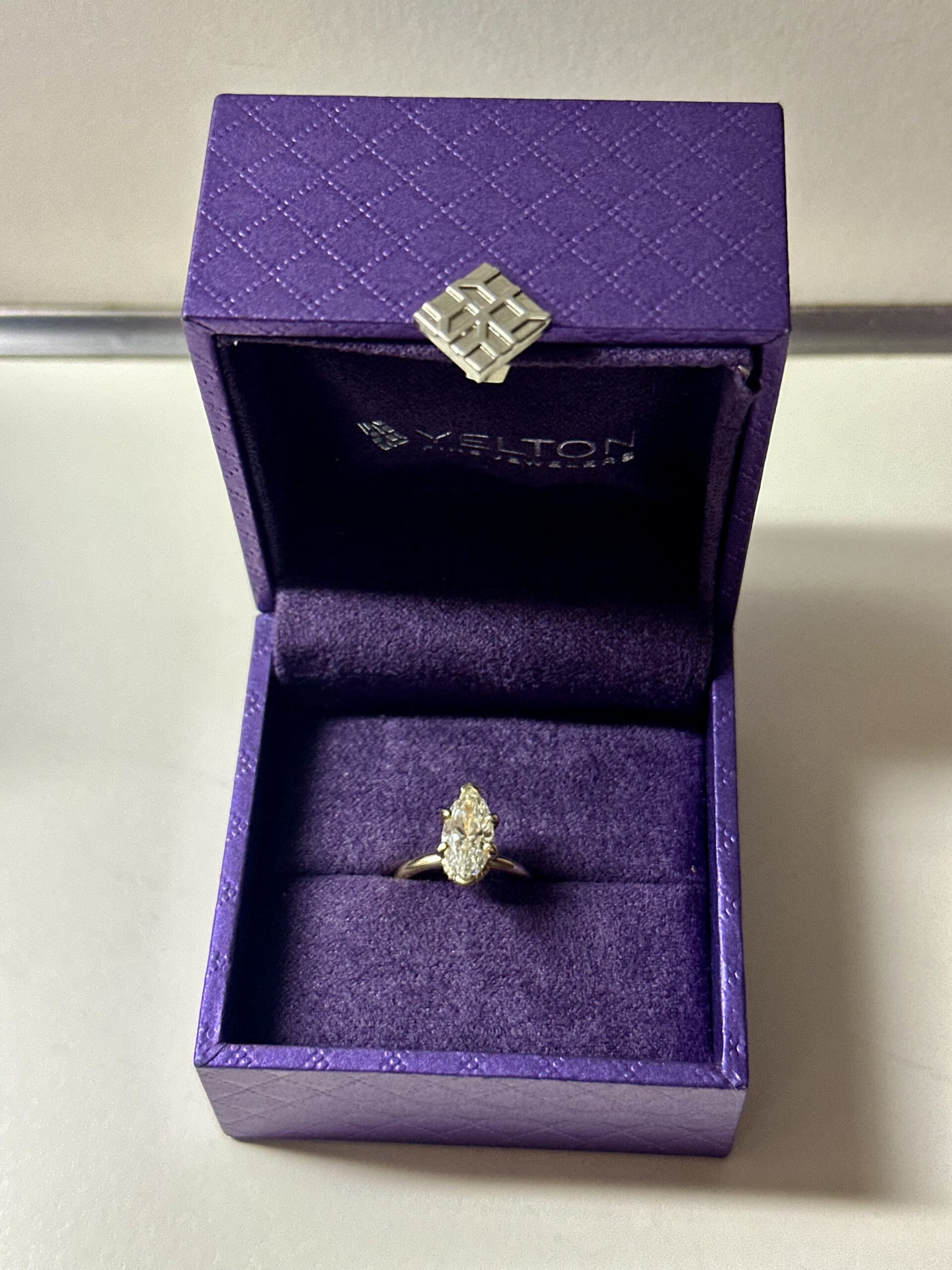 IGI 1.82 Carat G VS1 Marquise Lab Grown Diamond Ring - Image 4