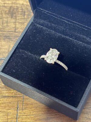 IGI 1.5 Carat F VVS2 Princess Lab Grown Diamond Ring