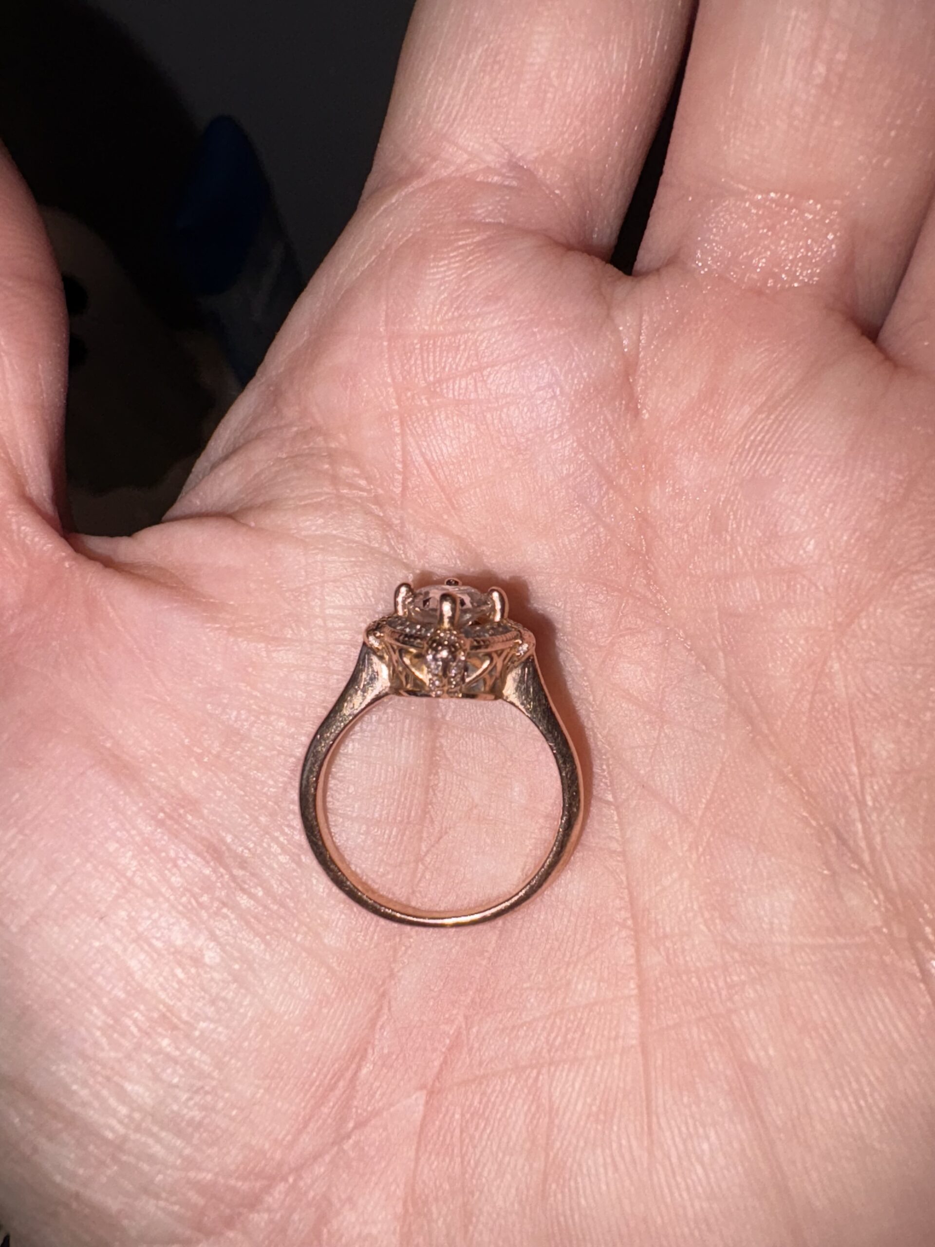 IGI 1.15 Carat G VS1 Oval Lab Grown Diamond Ring - Image 10